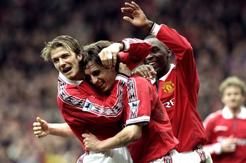 借助他的年 借助他的年